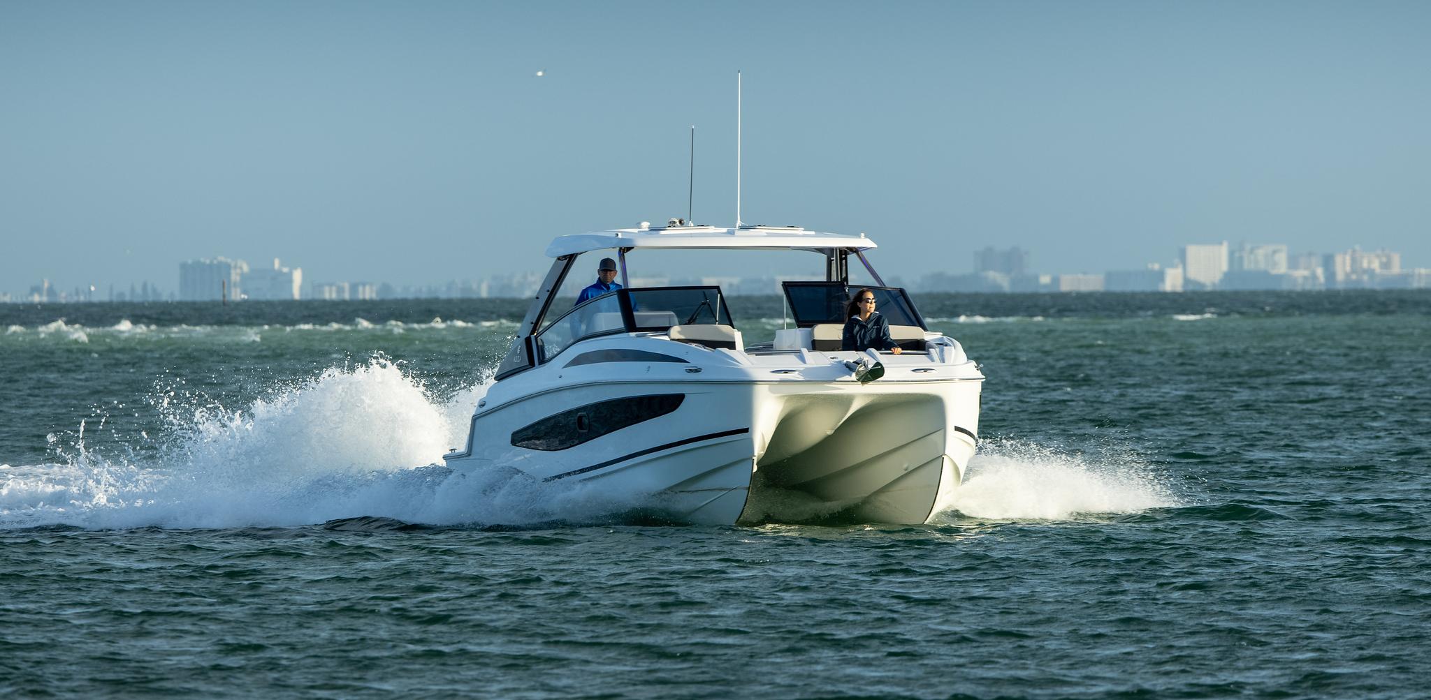 Aquila 32 Sport