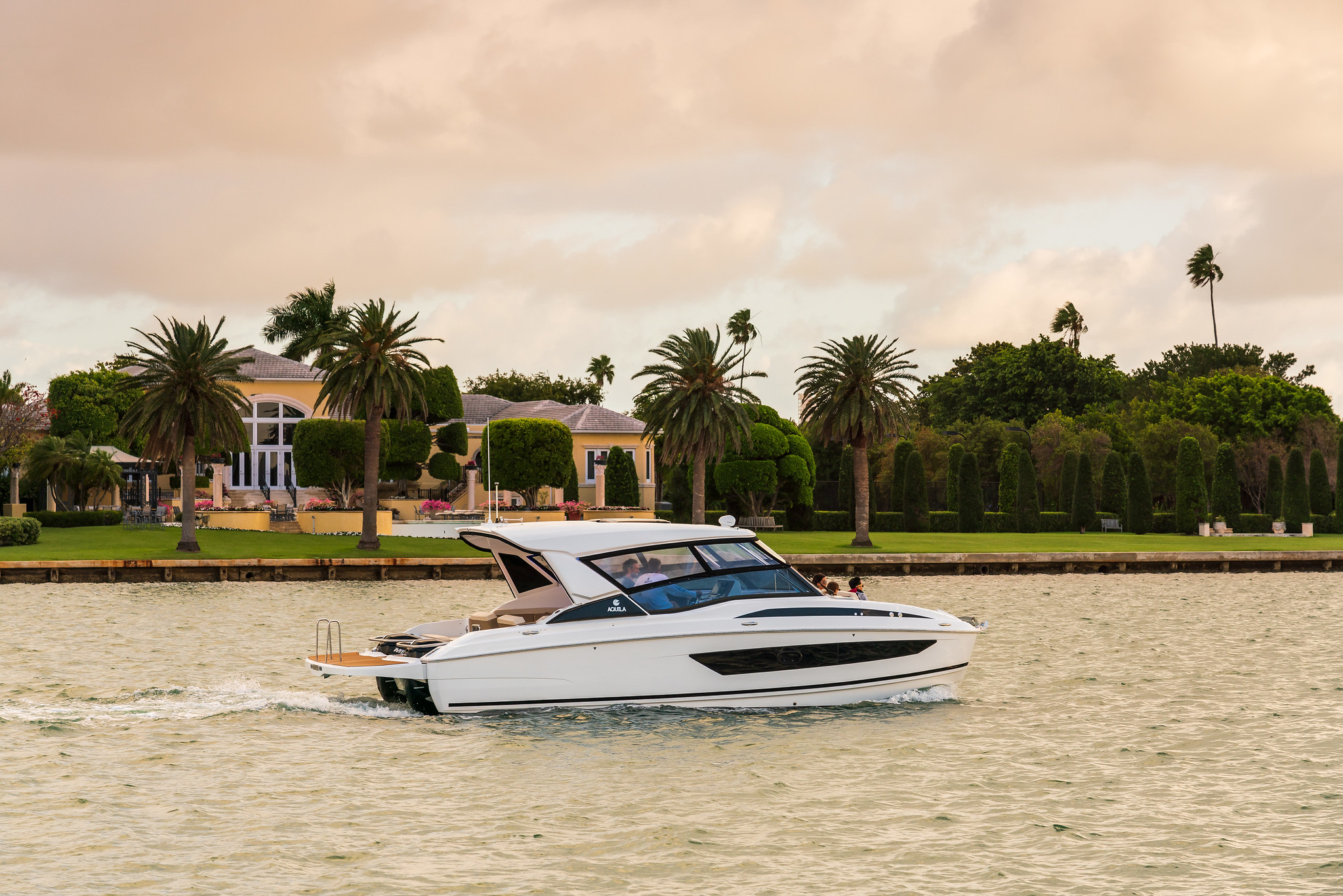 Aquila 32 Sport