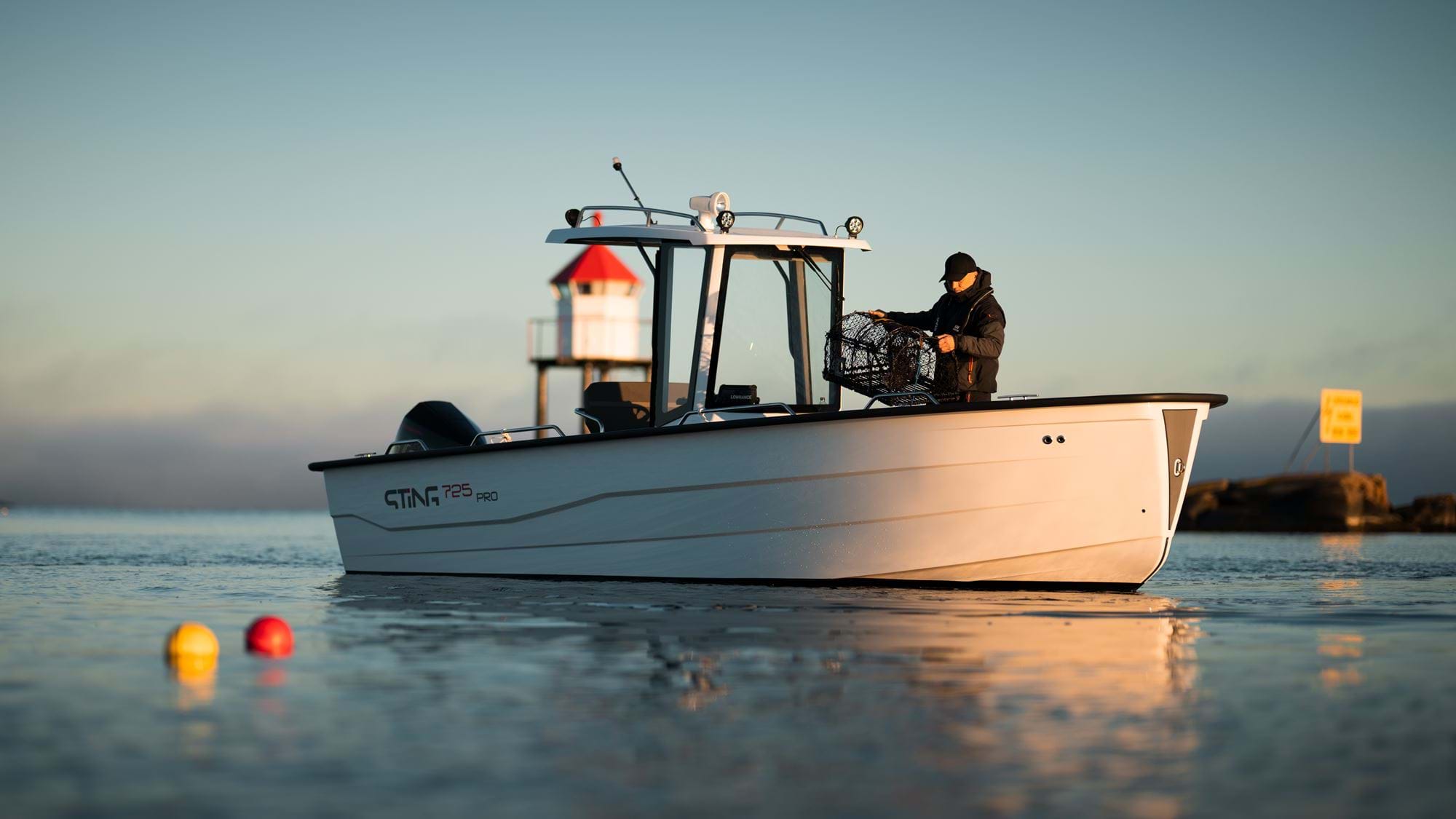 Sting 725 Pro T-Top