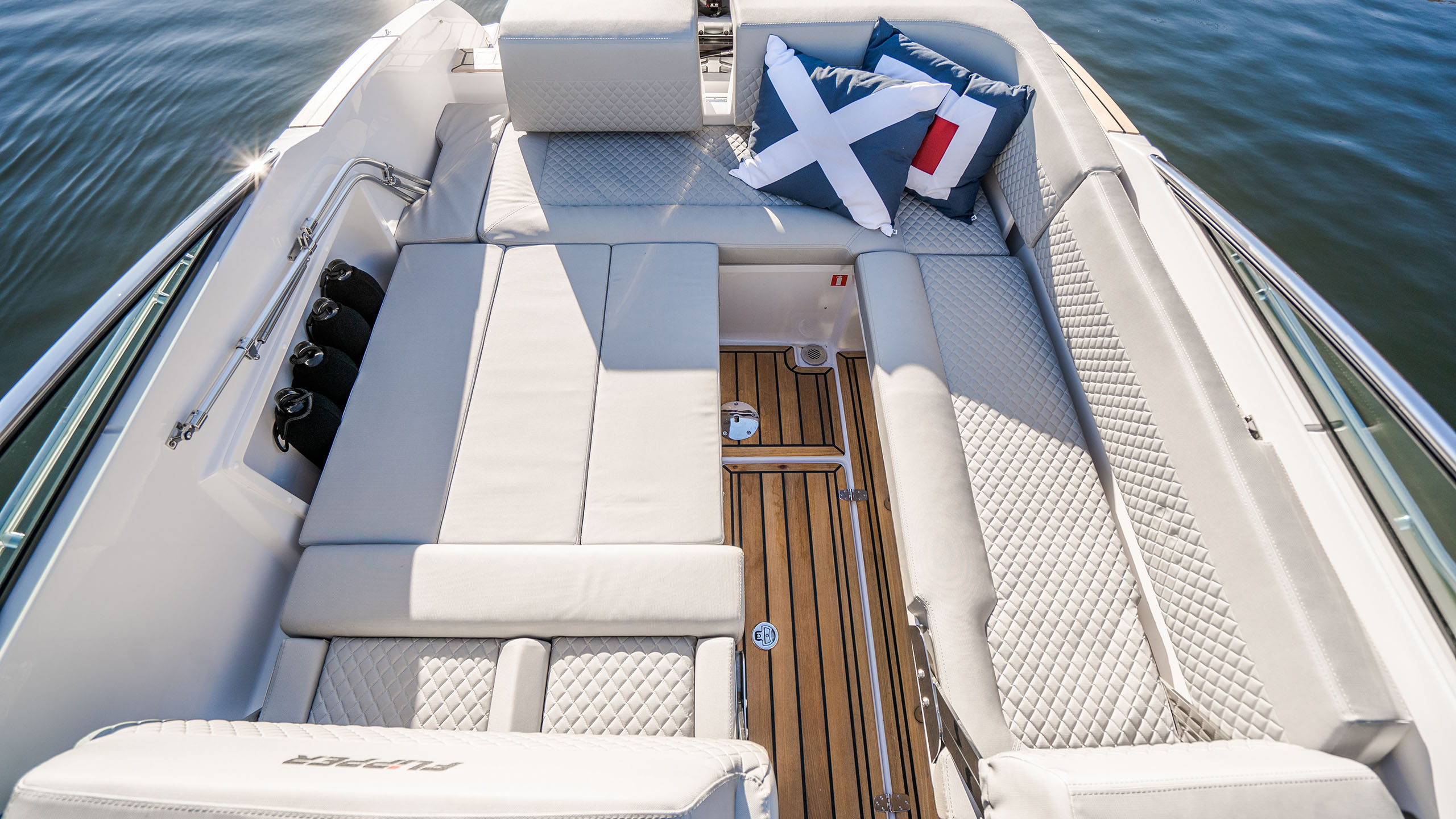 Flipper 700 DC - Cockpit - 2